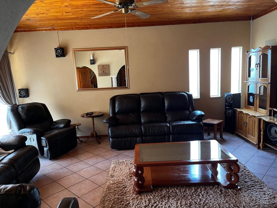 3 Bedroom Property for Sale in Neserhof North West
